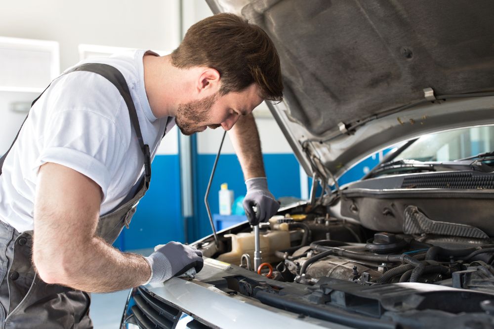 How to Tell if Your Car Needs an Engine Repair